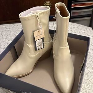 NWT Aubree Boots